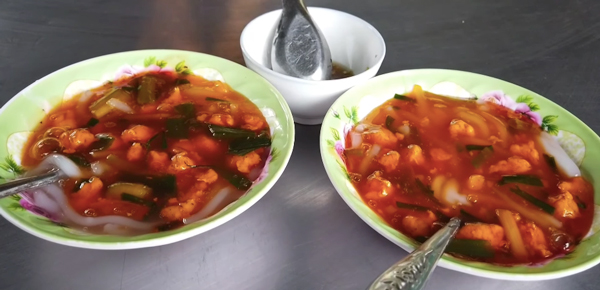món ăn đặc sản Huế-banh canh Nam Phổ